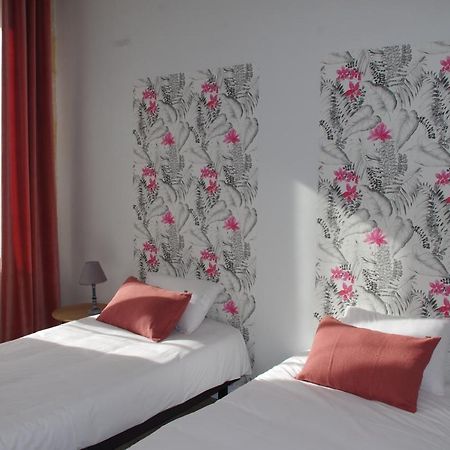 Hotel Rapin Portets Bagian luar foto